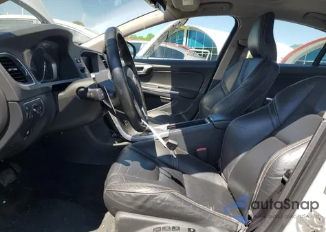2014 Volvo S60 T5 из США, поврежденный, VIN YV1612FH9E1287074